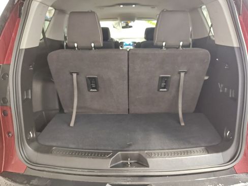 Used 2017 GMC Acadia SLE w/ Driver Alert Package I image 31