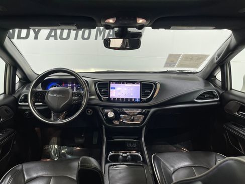 Used 2021 Chrysler Pacifica Limited w/ S Appearance Package AWD/4WD image 19