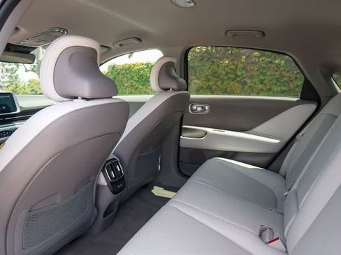 Used 2023 Hyundai Ioniq 6 SEL RWD image 17