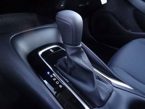 Used 2025 Toyota Corolla LE image 22