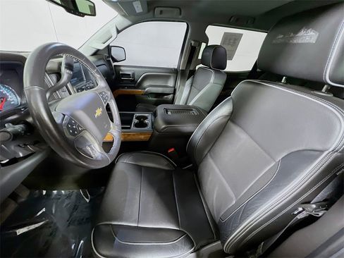 Used 2018 Chevrolet Silverado 1500 High Country image 17