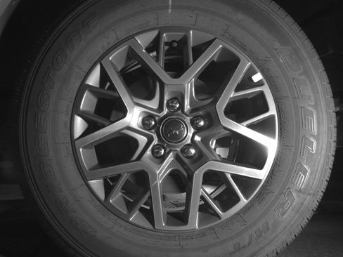 Used 2025 Jeep Wrangler Sahara image 14