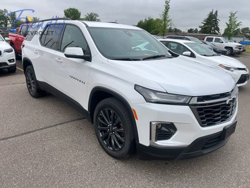 Used 2023 Chevrolet Traverse RS w/ LPO, Floor Liner Package AWD/4WD image 4