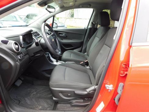 Used 2015 Chevrolet Trax LT w/ LPO, Protection Package AWD/4WD image 7