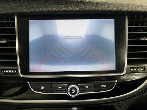 Used 2018 Buick Encore Preferred AWD/4WD image 24