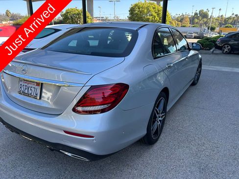 Used 2020 Mercedes-Benz E 350 Sedan image 4