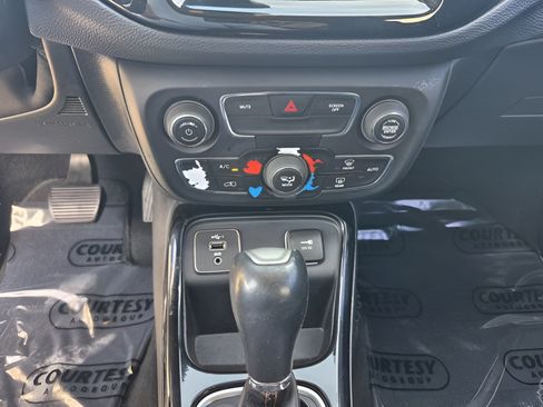 Used 2020 Jeep Compass Limited FWD image 26