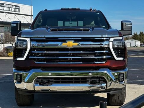 Used 2024 Chevrolet Silverado 3500 LTZ w/ LTZ Premium Package image 2