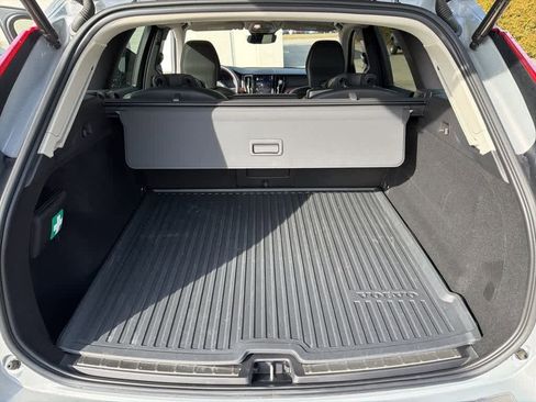 Used 2024 Volvo XC60 B5 Plus w/ Protection Package Premier image 16