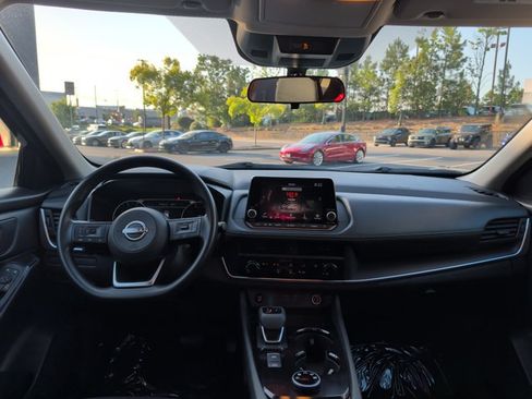 Used 2024 Nissan Rogue S AWD/4WD image 22