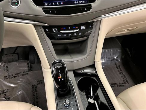 Used 2023 Cadillac XT5 Premium Luxury w/ Technology Package FWD image 32
