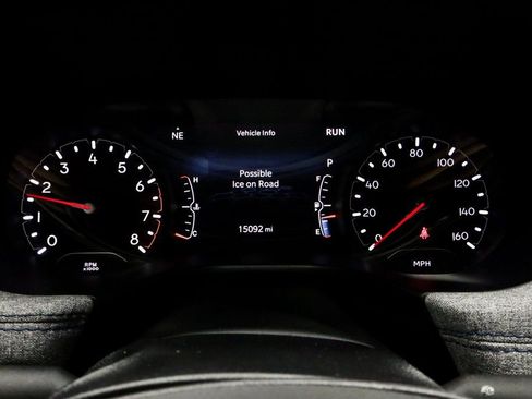 Used 2025 Jeep Compass Latitude image 28