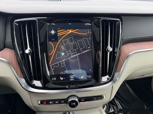 Used 2019 Volvo S60 T6 Inscription image 22