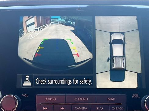 Used 2024 Nissan Titan PRO-4X w/ Pro-4x Convenience Package image 14