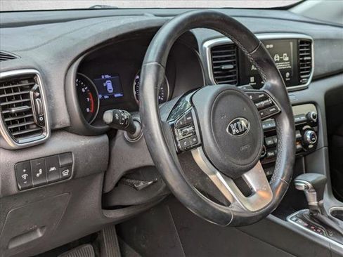 Used 2021 Kia Sportage EX image 3
