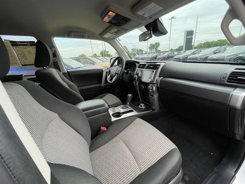 Used 2022 Toyota 4Runner SR5 AWD/4WD image 26