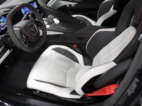 Used 2023 Chevrolet Corvette Stingray Premium Conv RWD image 13