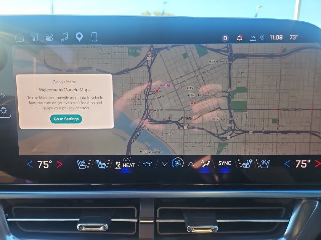 Used 2024 Chevrolet Equinox EV LT FWD image 19