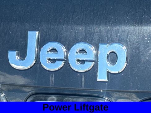 Used 2018 Jeep Grand Cherokee Limited AWD/4WD image 16