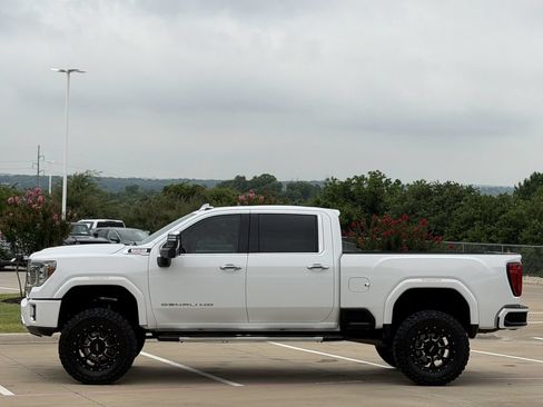 Used 2020 GMC Sierra 2500 Denali w/ Denali Ultimate Package AWD/4WD image 3