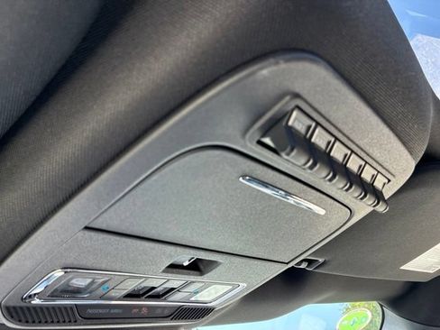 Used 2025 Ford F150 Raptor AWD/4WD image 34