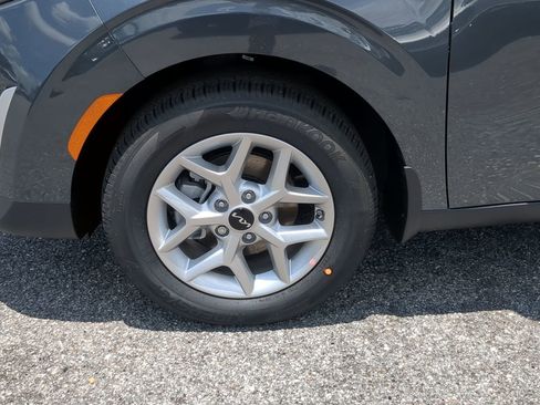 New 2025 Kia Soul LX image 10