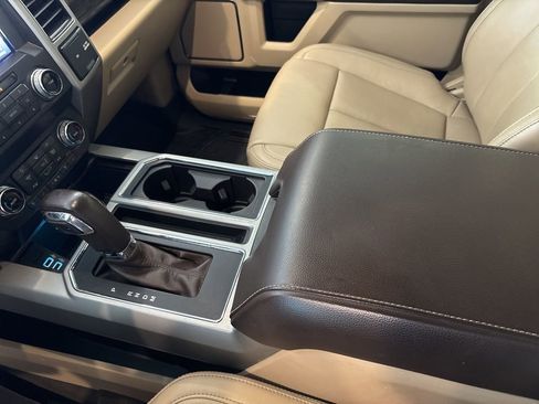 Used 2019 Ford F150 Lariat w/ Equipment Group 502A Luxury image 12