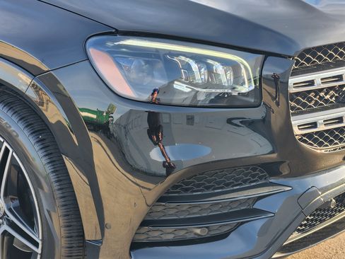 Used 2022 Mercedes-Benz GLS 450 4MATIC image 7