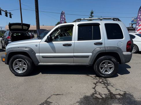 Used 2006 Jeep Liberty Renegade w/ Trailer Tow Group image 4