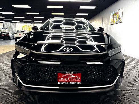 Used 2024 Toyota Crown XLE image 4