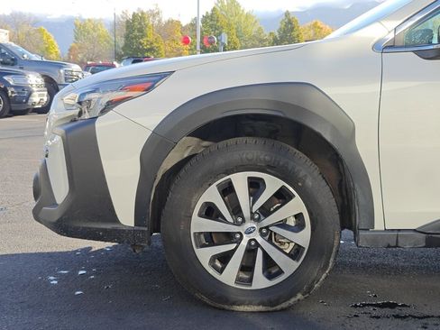 Used 2024 Subaru Outback Premium image 33