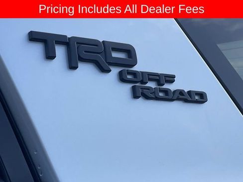 Used 2023 Toyota 4Runner TRD Off-Road Premium w/ Moonroof Package AWD/4WD image 2