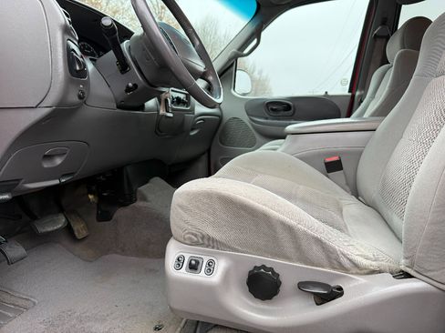 Used 2002 Ford F150 XLT image 18