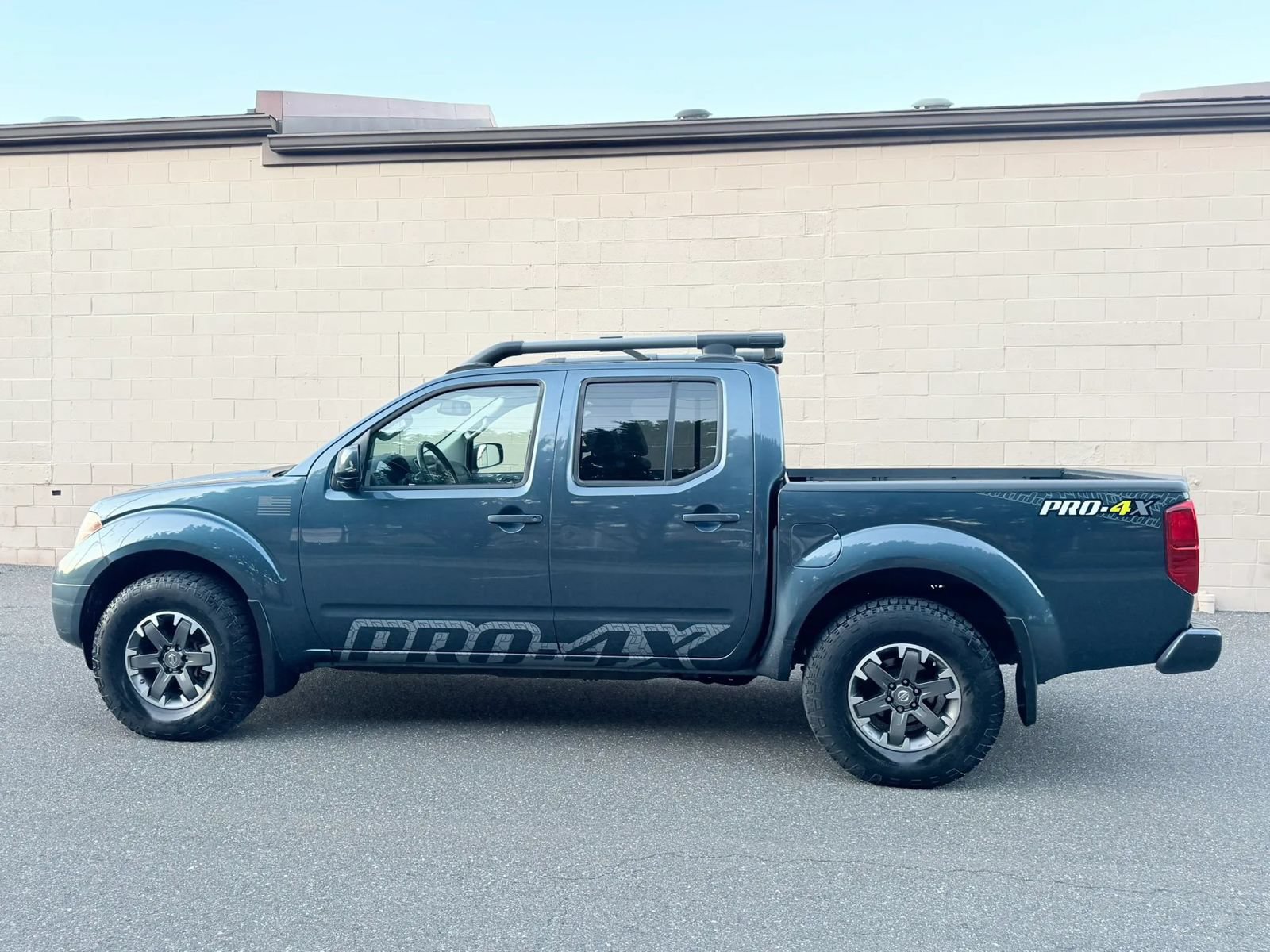 Used 2014 Nissan Frontier PRO-4X w/ Pro-4x Luxury Package AWD/4WD image 4