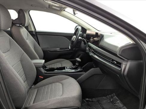 Used 2025 Kia K4 EX FWD image 22