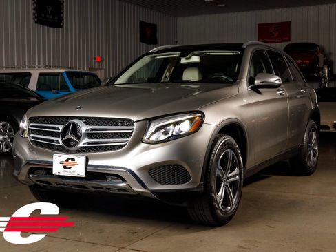 Used 2019 Mercedes-Benz GLC 300 4MATIC image 9
