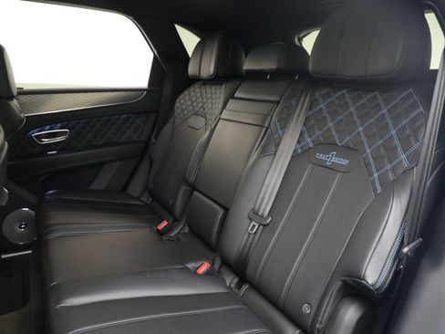 Certified 2021 Bentley Bentayga image 23