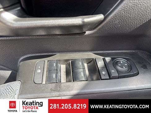 Certified 2024 Toyota Tacoma SR image 11