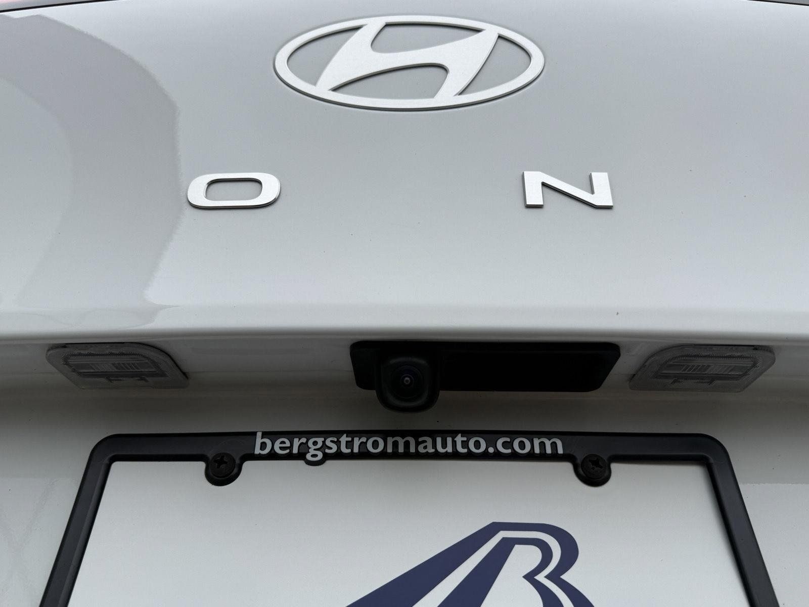 Used 2025 Hyundai Kona SEL AWD/4WD image 12