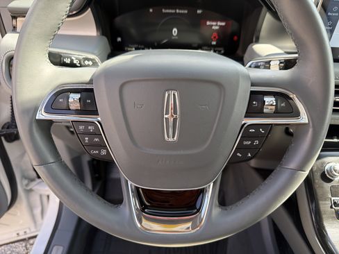 Used 2022 Lincoln Nautilus Reserve FWD image 28