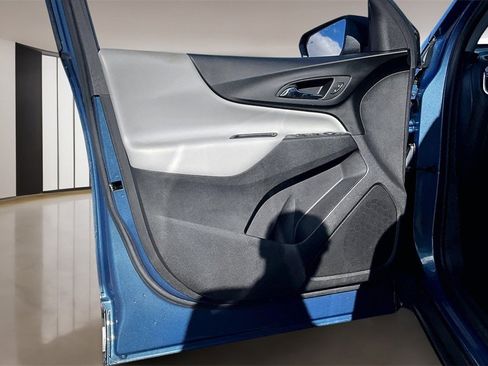 Used 2024 Chevrolet Equinox LS w/ LS Convenience Package image 17