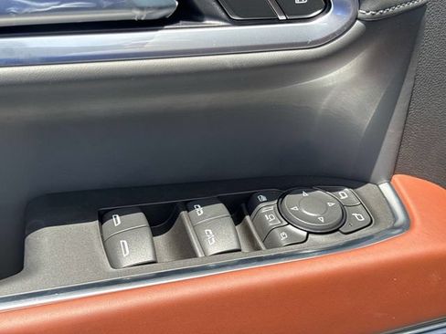 New 2026 GMC Sierra 2500 Denali Ultimate AWD/4WD image 15