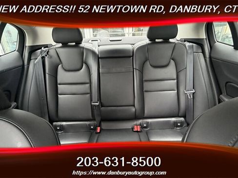 Used 2020 Volvo S60 T6 Momentum w/ Premium Package AWD/4WD image 23