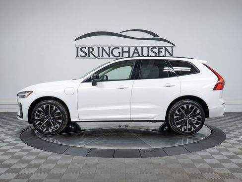 New 2026 Volvo XC60 T8 Ultra w/ Climate Package image 8