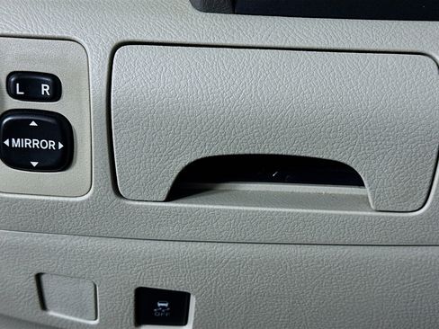 Used 2011 Toyota Camry LE w/ LE Extra-Value Pkg FWD image 19