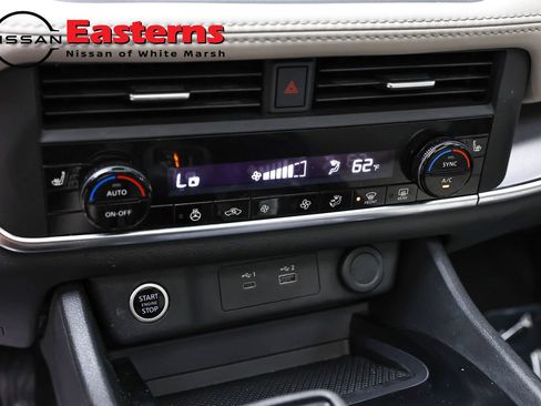 Used 2023 Nissan Rogue SV w/ SV Premium B Package AWD/4WD image 19