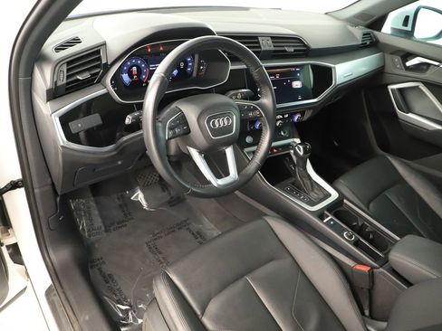 Used 2020 Audi Q3 2.0T Premium w/ Convenience Package AWD/4WD image 15