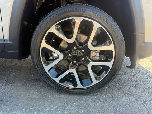 Used 2018 Jeep Compass Limited w/ Navigation Group AWD/4WD image 48