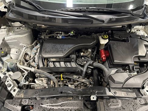 Used 2017 Nissan Rogue Sport SV image 18