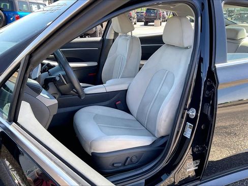 Used 2024 Hyundai Sonata SEL w/ Convenience Package FWD image 8